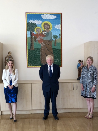Julia Lopez with Boris Johnson and Mrs Matthews